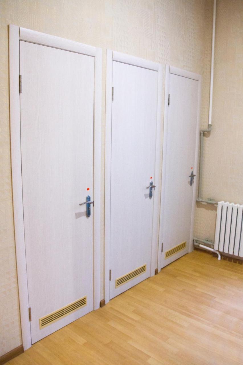 Хостел И Апартаменты Друзья Dnipro Exterior foto
